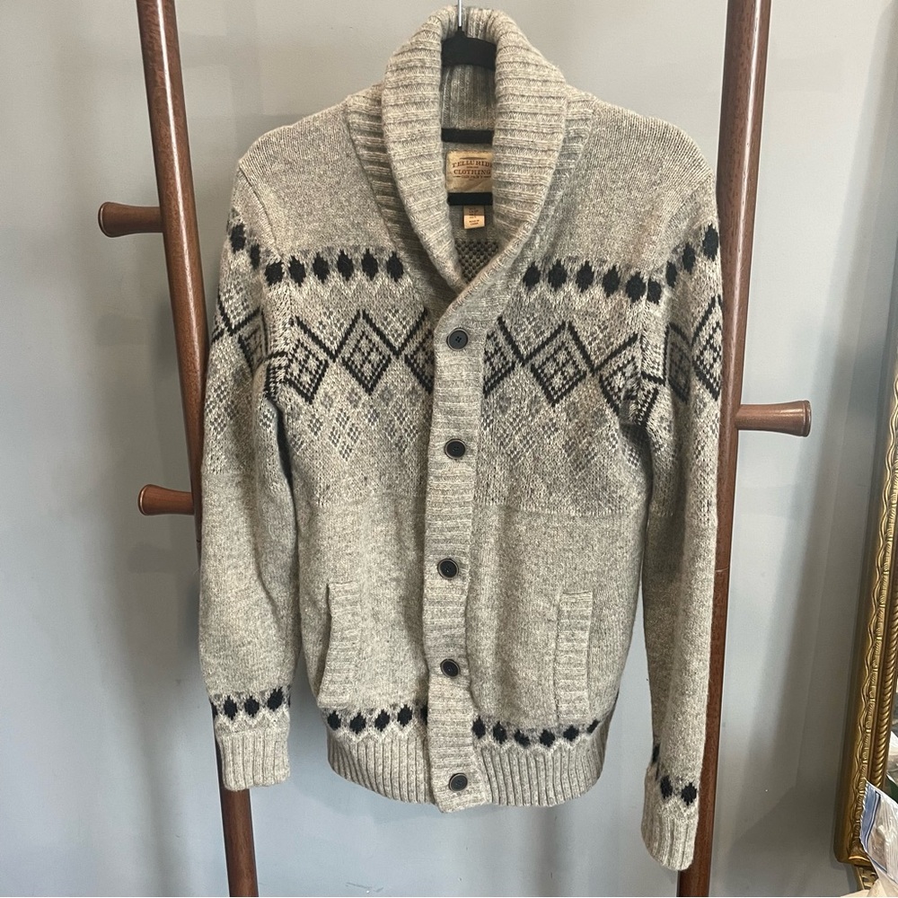 Shawl-Collar Fair Isle Cardigan Sweater in Light Gray Size Small, 80% wool
